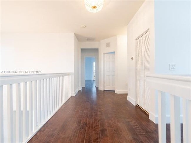 Building Photo - 7010 NW 106th Ave