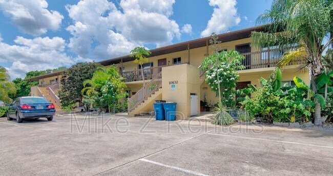 Primary Photo - 10632 Woods Cir