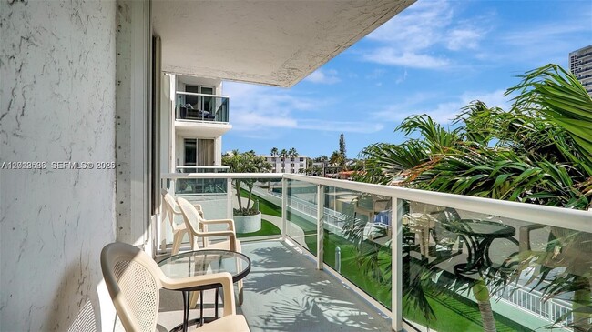 Building Photo - 3015 N Ocean Blvd