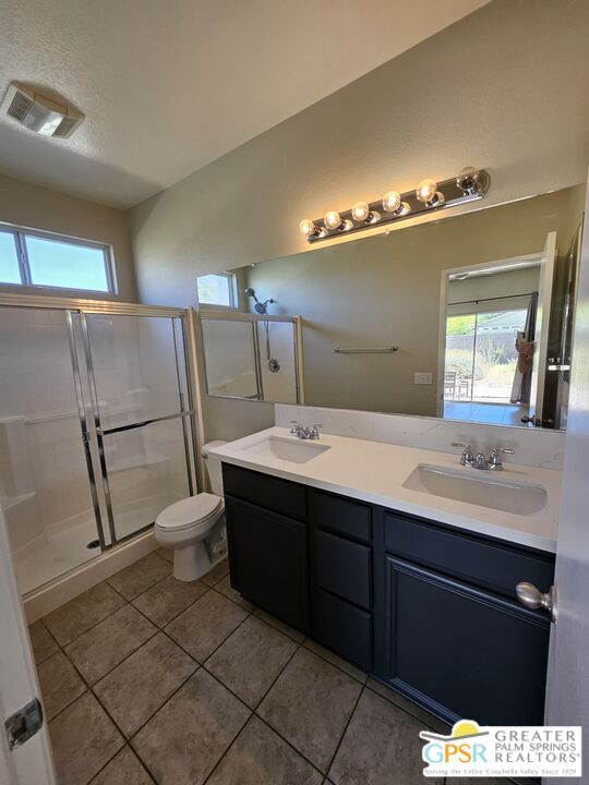 Building Photo - 755 Summit Dr