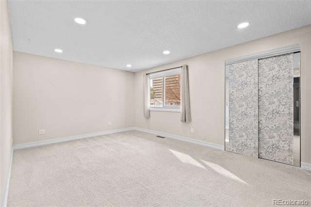 Building Photo - 2754 S Kenton Ct