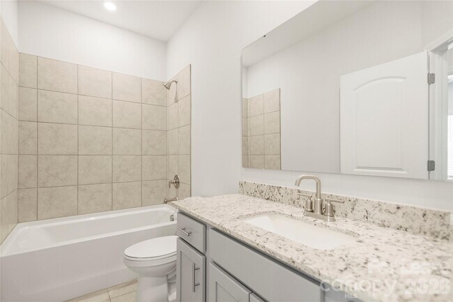 Building Photo - 7113 Brookview Ln