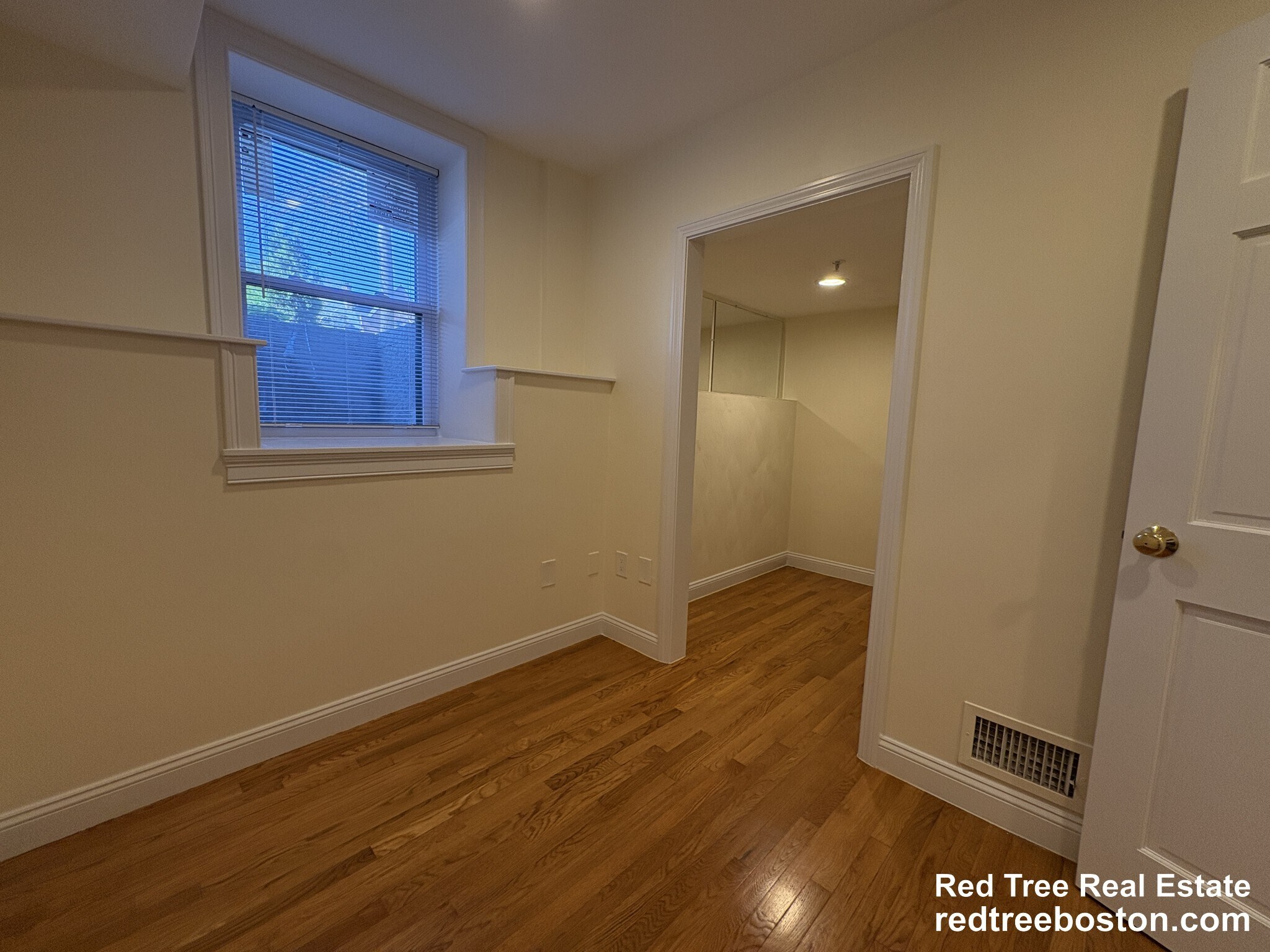 Building Photo - 1801 Beacon St
