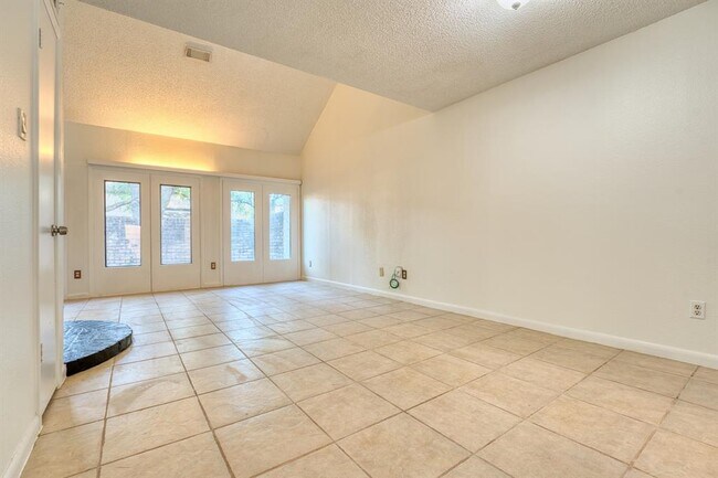 Building Photo - 5860 Sampley Way
