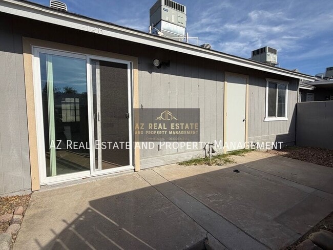 Building Photo - 5960 W Oregon Ave