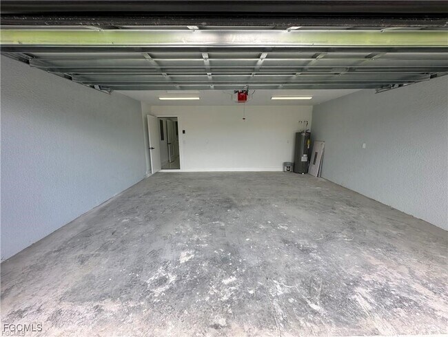 Building Photo - 1829 NW 24th Ave