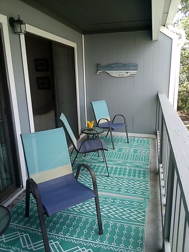 Building Photo - 1851 Colony Dr