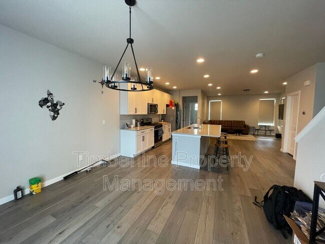 Building Photo - 7359 Hunter Jumper Dr