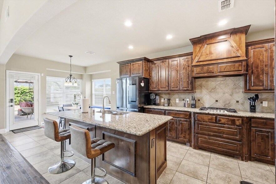 Building Photo - 1370 Pelican Dr