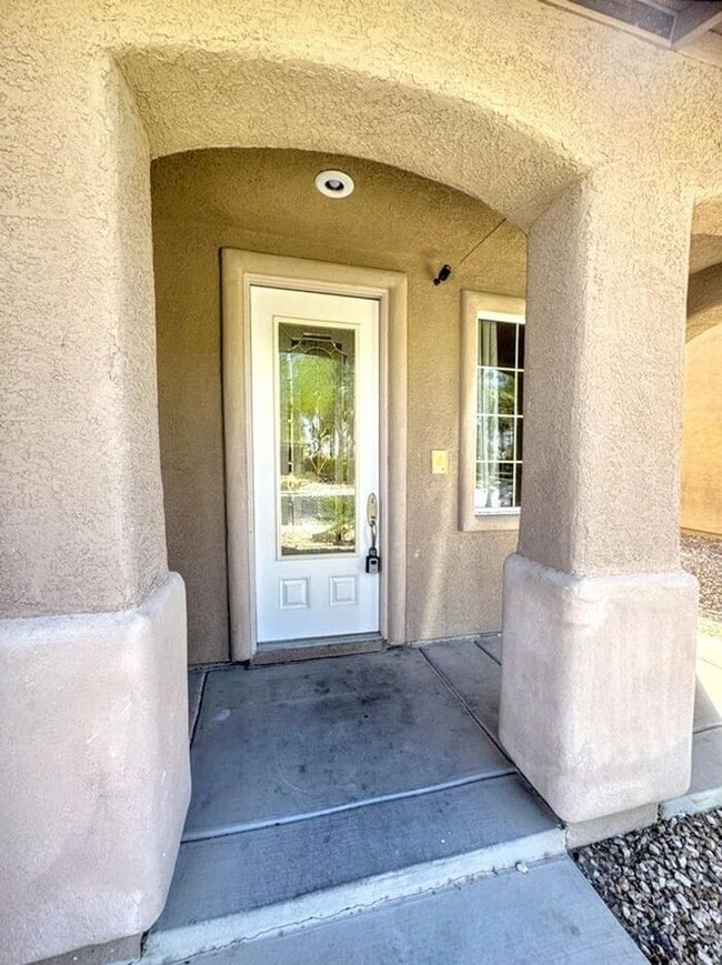 Building Photo - Welcome to your new home in North Las Vega...