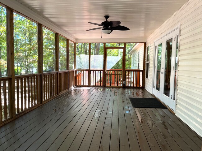 Building Photo - 763 Southwick Ave