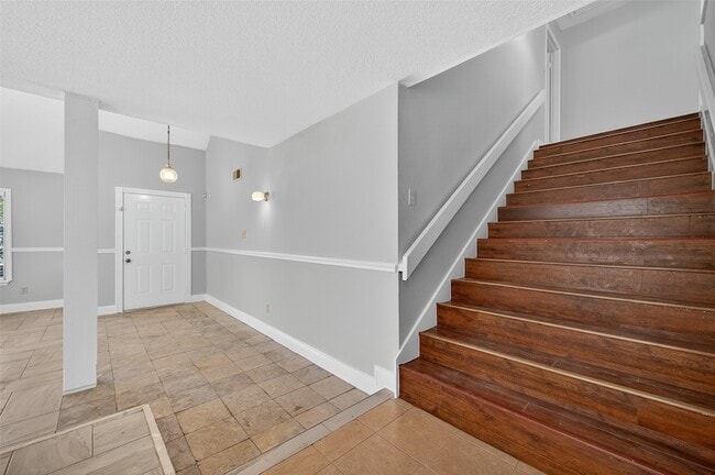 Building Photo - 7711 Del Glen Ln