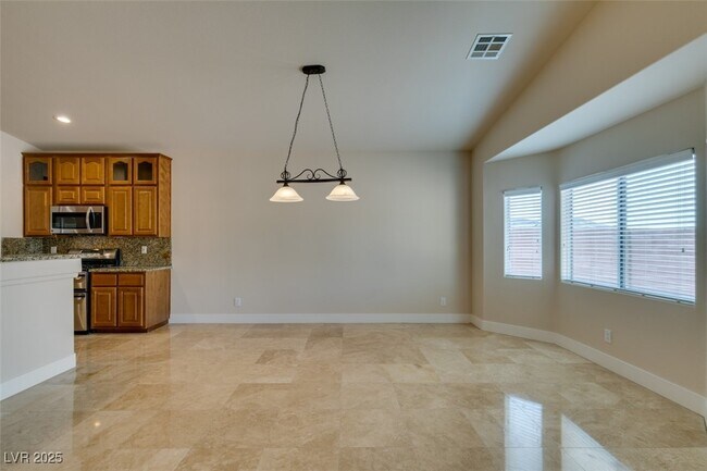 Building Photo - 2180 Dogwood Ranch Ave