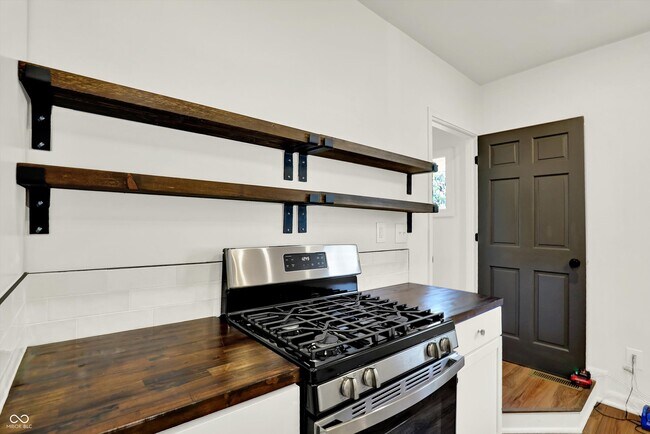 Building Photo - 6543 Ferguson St