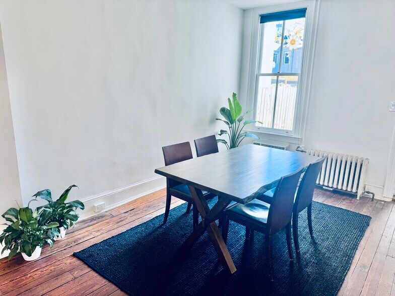 Building Photo - 1418 T St NW