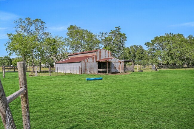 Building Photo - 1404 Hollier Rd