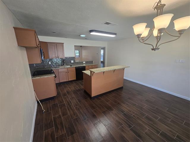 Building Photo - 508 Tarragon Ln