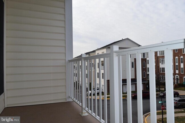 Building Photo - 2251 Oberlin Dr