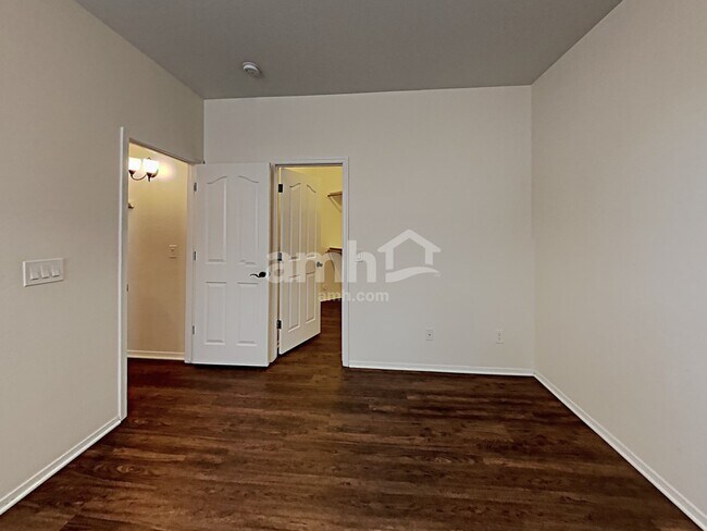 Building Photo - 17578 W Ironwood St