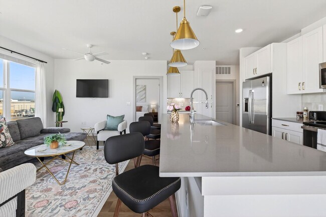 Building Photo - 1301 Leah Ave