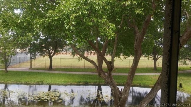 Building Photo - 1095 Coral Club Dr