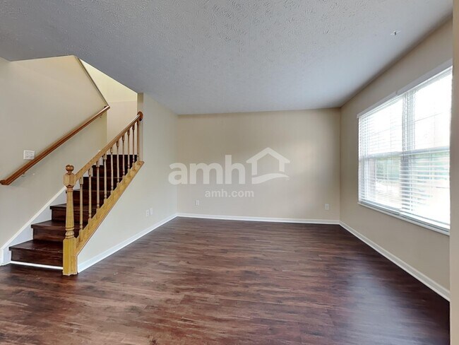 Building Photo - 3455 Lakebrook Ct