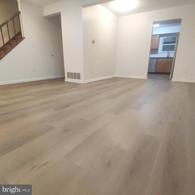 Building Photo - 313 Carleton Ln