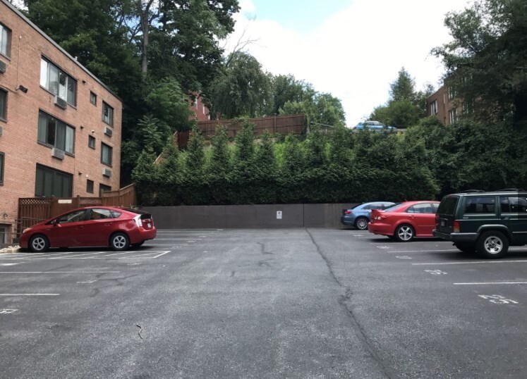 Parking Lot - 4114 Davis Pl NW