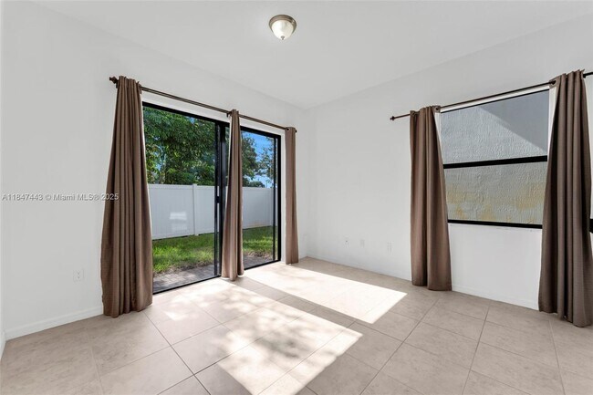 Building Photo - 3855 SW 90th Ave