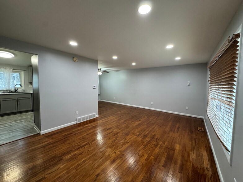 Building Photo - 7 Limetree Ln