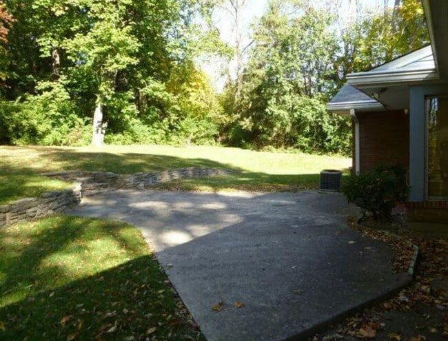 Building Photo - 5720 Old Pfeiffer Ln
