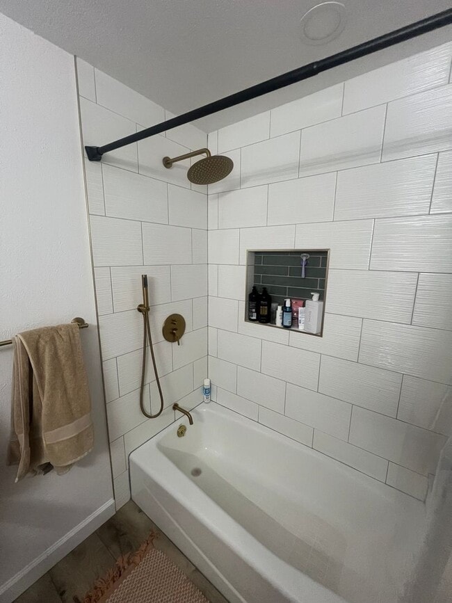 Building Photo - Stylish 3Bd 2Ba Sheridan Green Gem Near Parks, Trails, Shopping & Dining W/ 1-Car Attached Grage