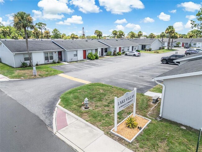 Building Photo - 106 Lake Villa Way