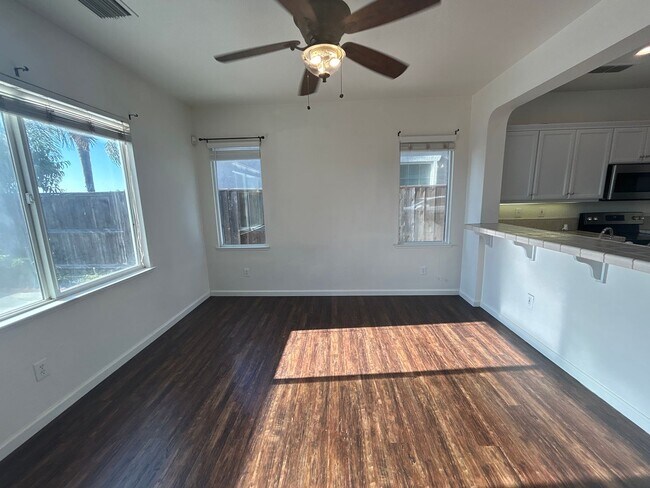 Building Photo - Nice home in North Turlock!