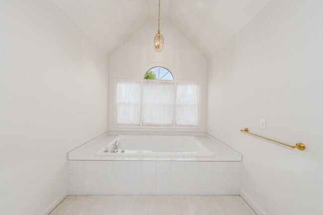 Building Photo - 49301 Quail Run Ct