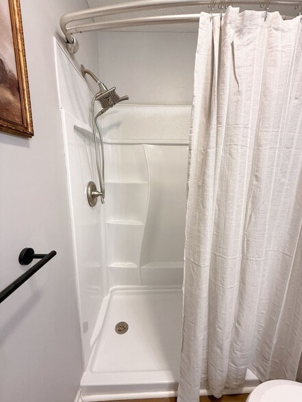 Building Photo - 2738 Brownsboro Rd