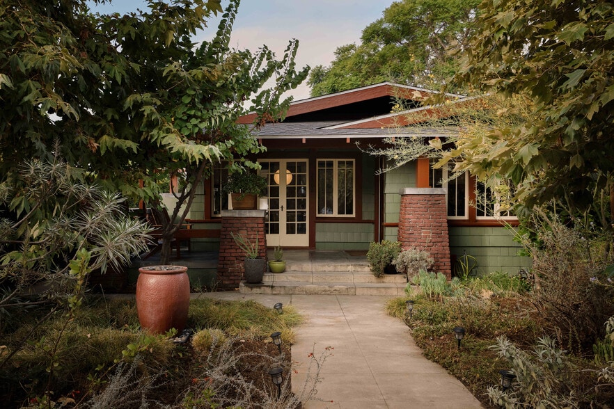 Primary Photo - 2606 W Ave 30