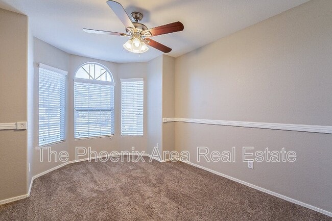 Building Photo - 251 W Windsor Dr