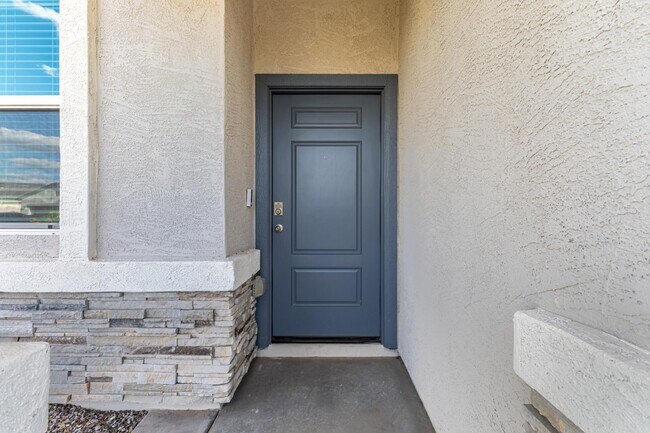 Building Photo - 3241 W Shanley Ave