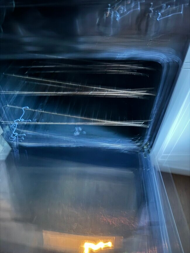 Building Photo - 3494 Maryvale Dr