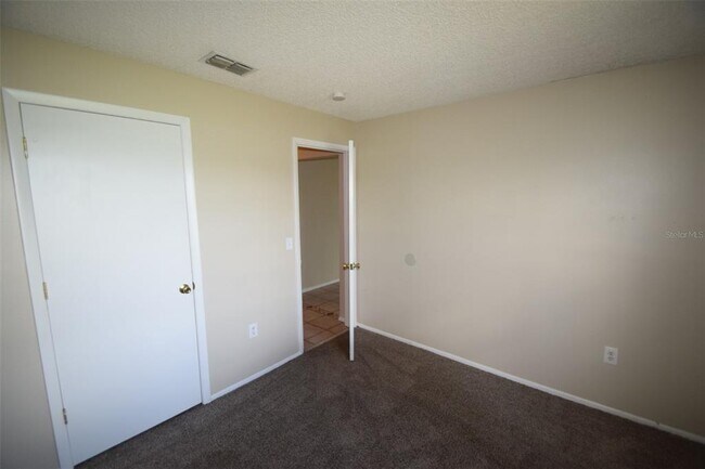 Building Photo - 1204 Honeytree Ln W