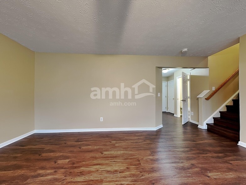 Building Photo - 7628 Falls Creek Way