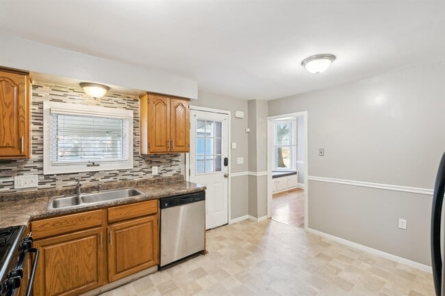 Building Photo - 1411 Jersey Ridge Rd