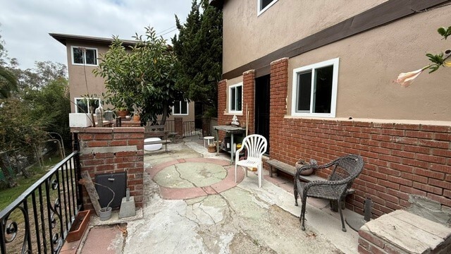 Shared patio area - 2204 Fair Oak View Ter
