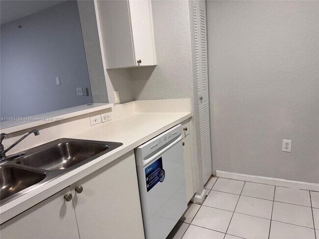 Building Photo - 15400 SW 284th St