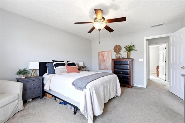 Building Photo - 410 Lantern Ln