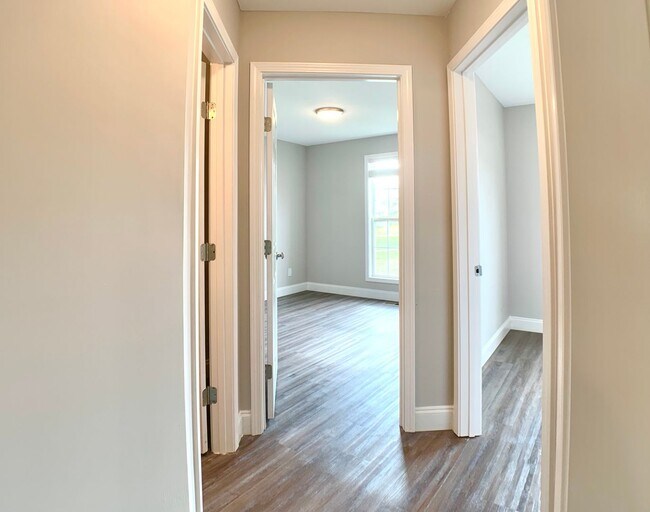 Building Photo - 1764 Cranwell Ct