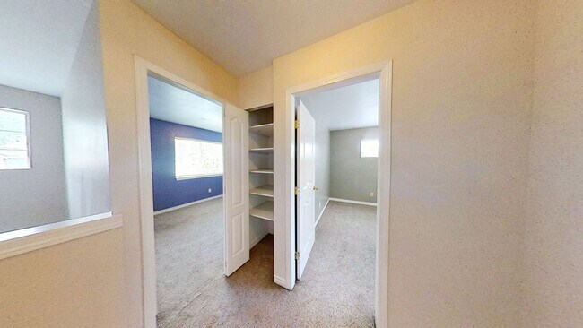 Building Photo - RENT SPECIAL! $500 OFF OF FIRST MONTH! 3 Bedroom, 2.5 Bath in the Cordata/Meridian Area!
