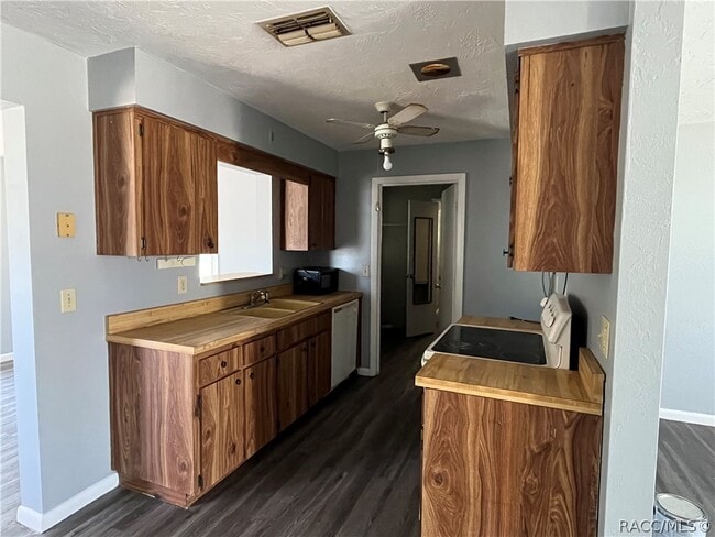 Building Photo - 521 S Harrison St