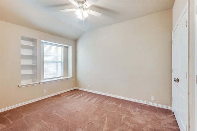 Building Photo - 4920 Lemon Grove Dr